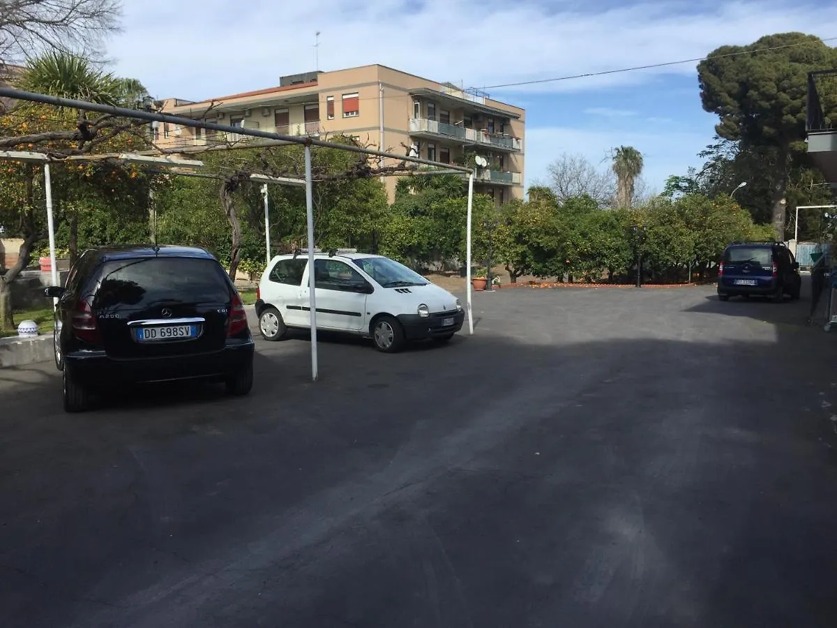 Villa Leucatia Sant'Agata Li Battiati